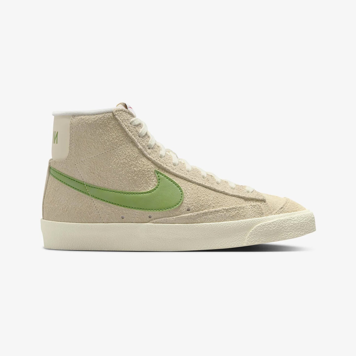 Nike | WMN'S BLAZER MID '77 VINTAGE { MUSLIN/CHLOROPHYLL-COCONUT MILK-SAIL