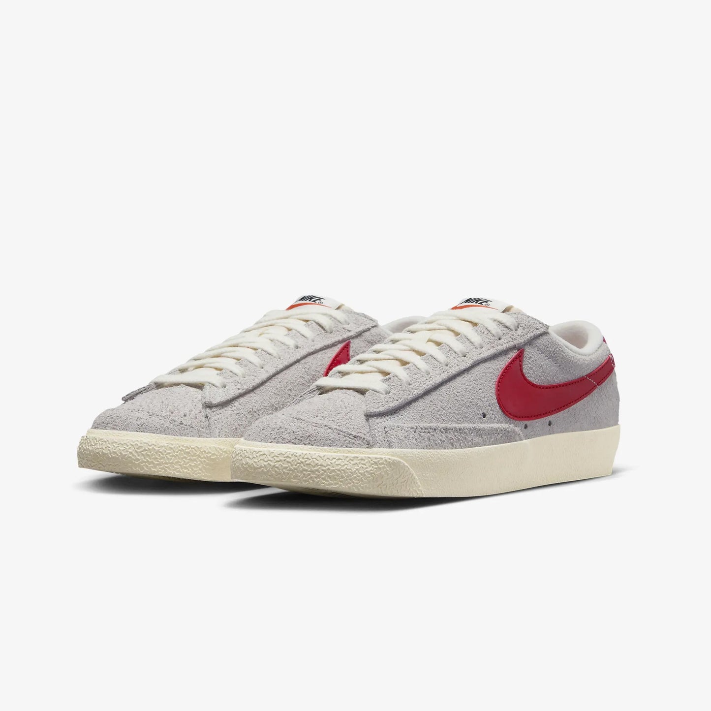 Nike | WMN'S BLAZER LOW '77 VINTAGE { SUMMIT WHITE/GYM RED-SAIL-COCONUT MILK