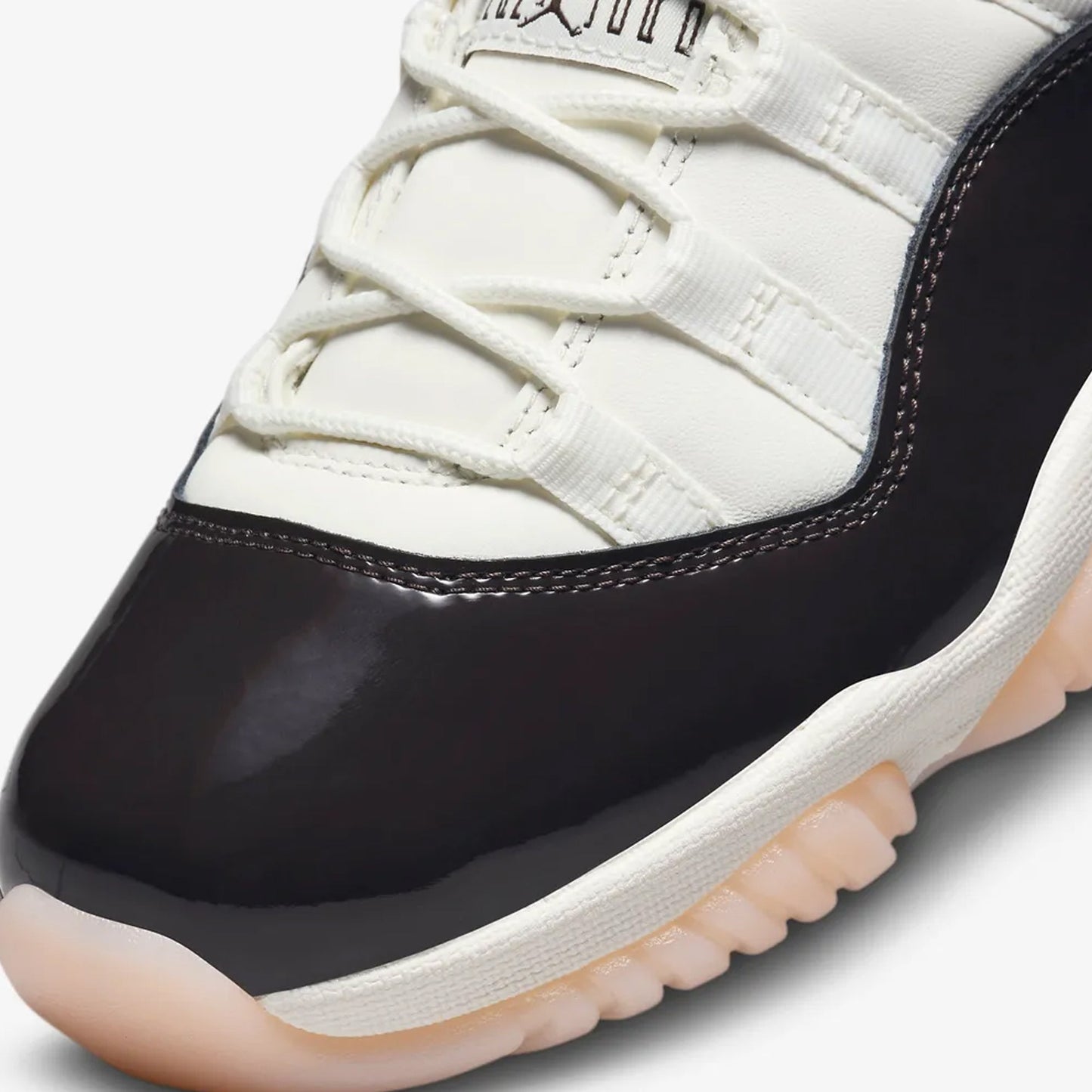 WMN'S AIR JORDAN 11 RETRO  'SAIL/VELVET BROWN-ATMOSPHERE'