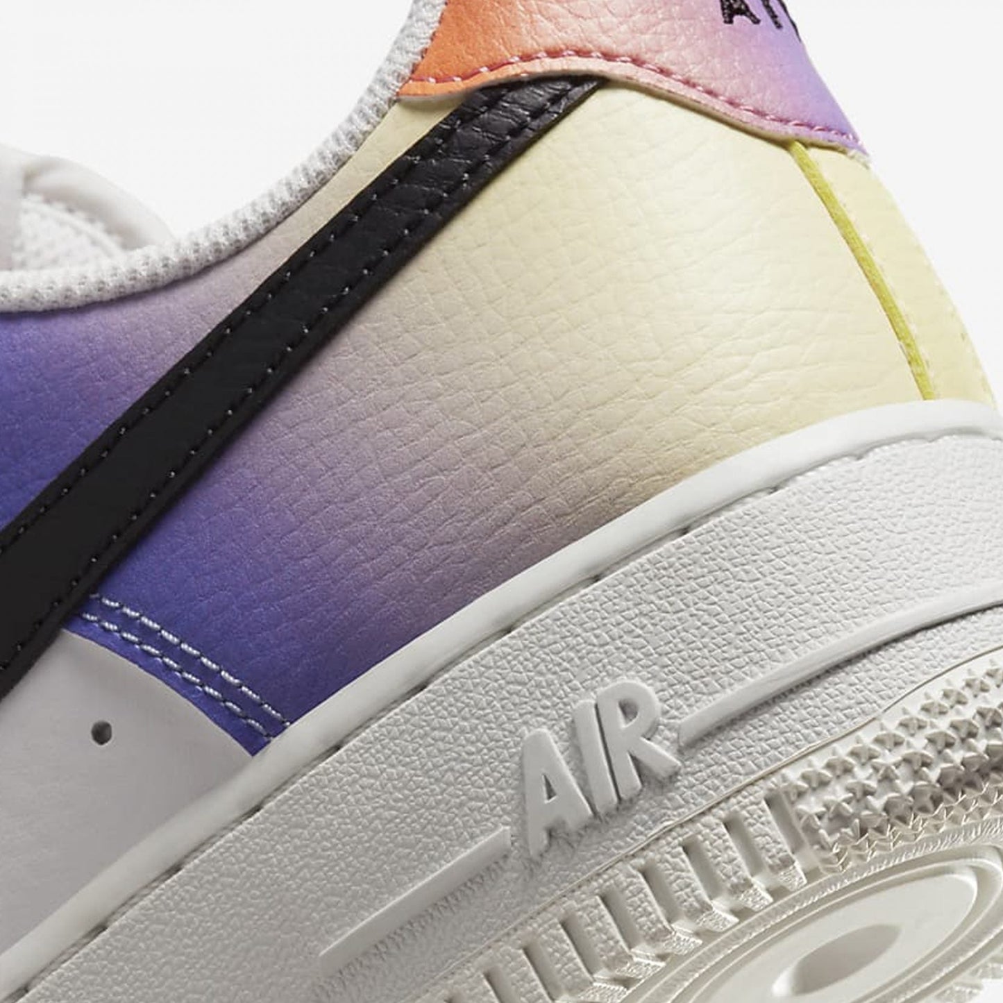 WMN'S AIR FORCE 1 '07 'SUMMIT WHITE/BLACK/BRIGHT MANDARIN'