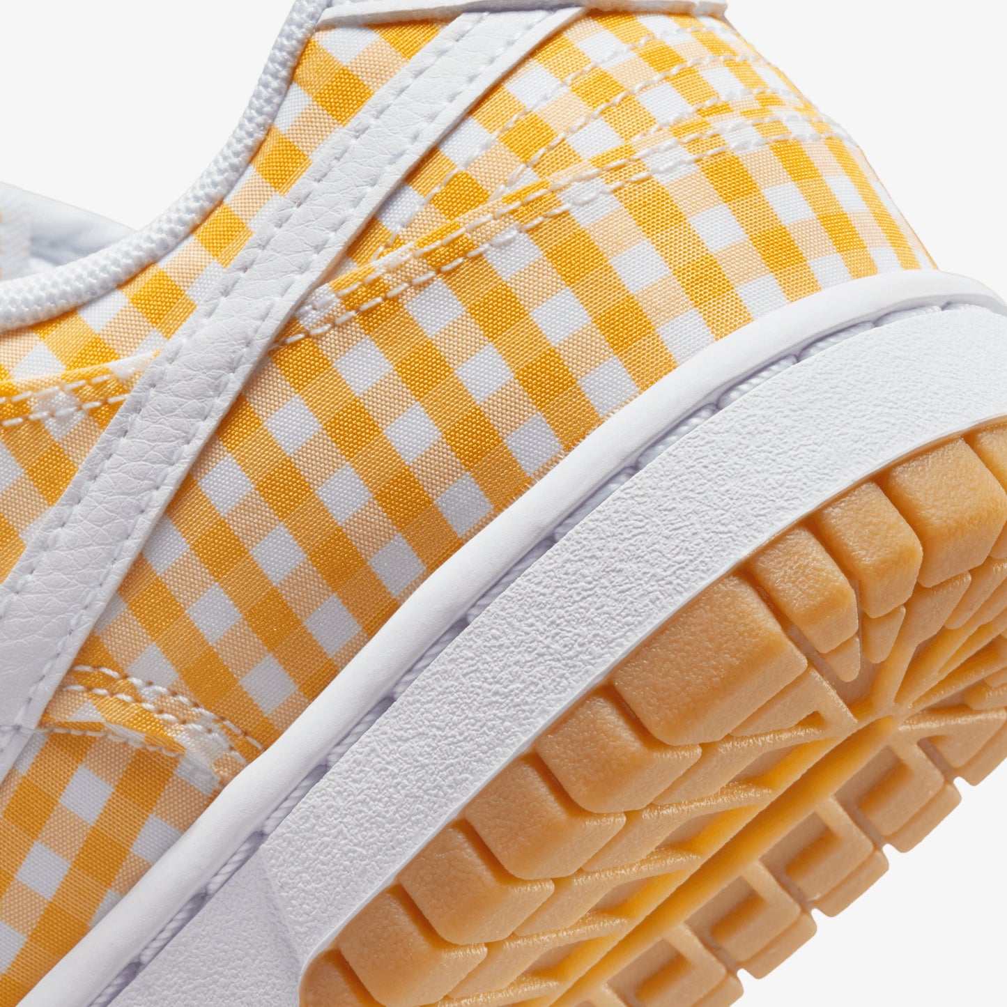 WMN'S DUNK LOW  'VIVID SULFUR/WHITE-GUM LIGHT BROWN'